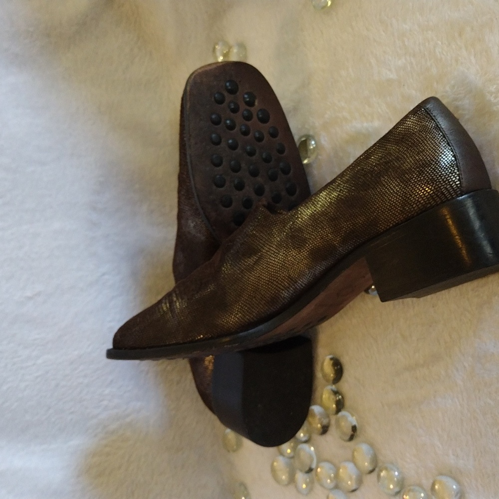 Donald J. Pliner Womens Loafers - Picture 2 of 4
